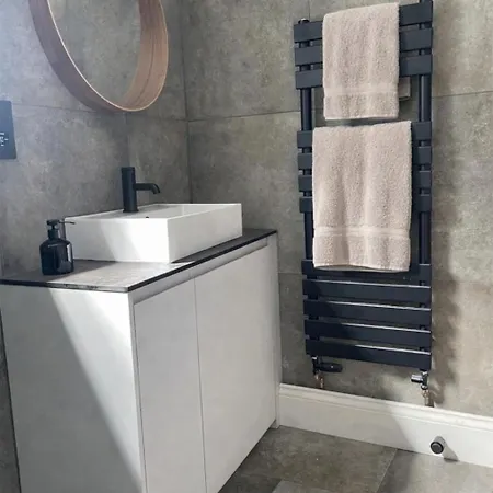 Stylish Ground-floor Flat With Private Parking 公寓 哈罗盖特