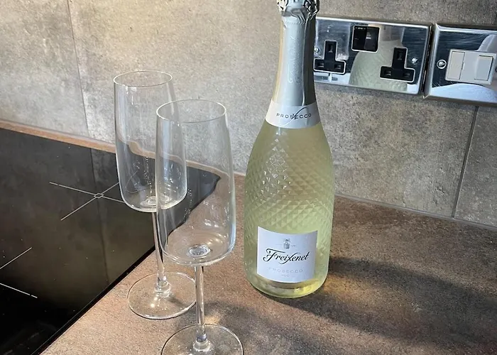 Stylish Ground-floor Flat With Private Parking Harrogate